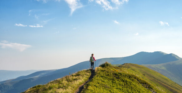 Marcher en solitaire sur le Chemin de Compostelle : l&rsquo;aventure de votre vie