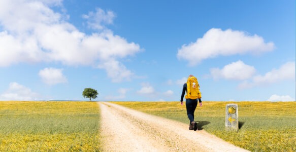 Comment se préparer physiquement et mentalement pour une randonnée sur le Chemin de Compostelle ?