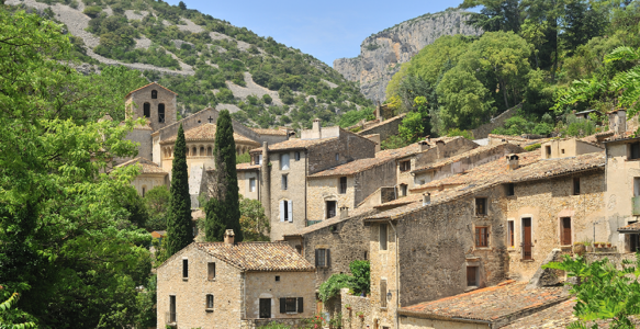 La voie d&rsquo;Arles vers Compostelle : une aventure unique au travers du sud de la France